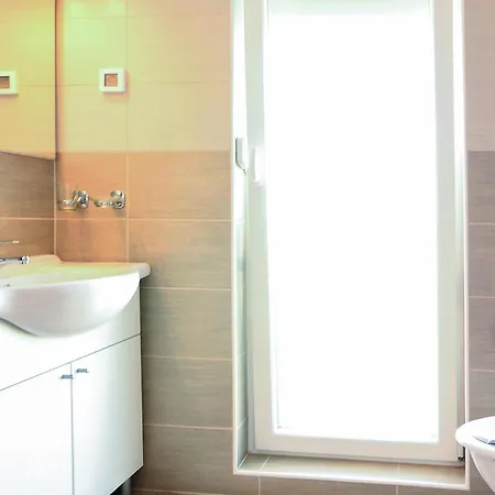 Stunning In With Wifi Apartment Nin