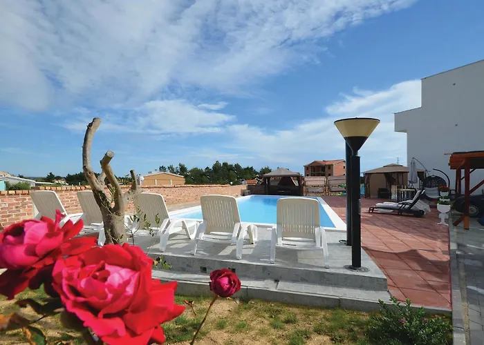 In With Swimming Pool Apartamento