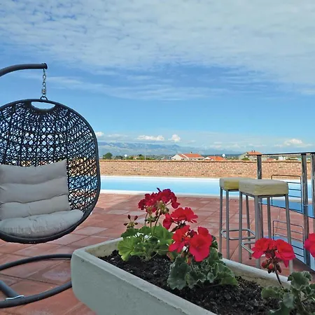 In With Swimming Pool *