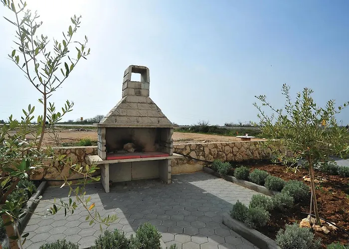 In With Swimming Pool *