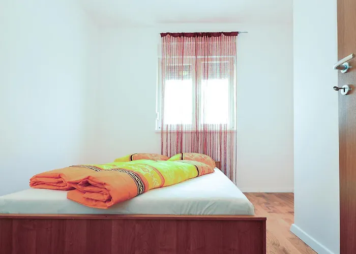 Apartment In With Swimming Pool Nin